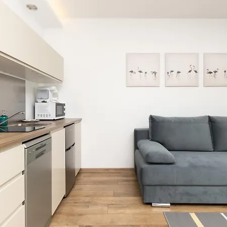 Srodmiescie Marina With Parking By Renters *
